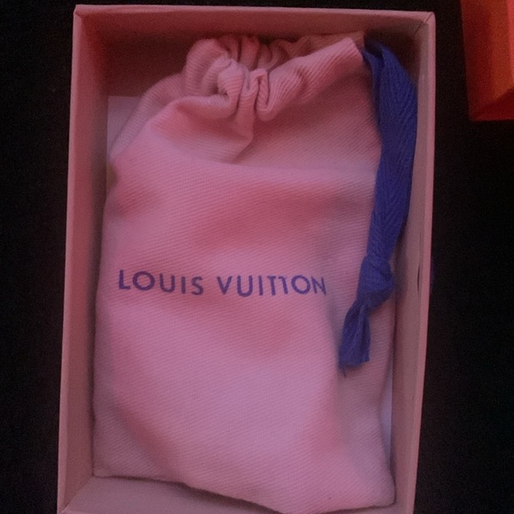 LV Chain Links Bracelet - Picture 2 of 5